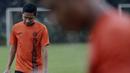 Pemain Persija Jakarta, Evan Dimas, saat melakukan latihan di Lapangan Sutasoma, Jakarta, Rabu(28/1/2020). Gelandang Timnas Indonesia ini menjalani latihan terpisah karena masih pemulihan cedera. (Bola.com/M Iqbal Ichsan)