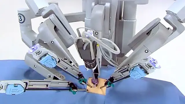3.	Robot Ahli Bedah