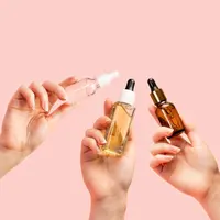 Terdapat beberapa produk skincare yang sebaiknya tidak digunakan setiap hari/copyright shutterstock/STEKLO