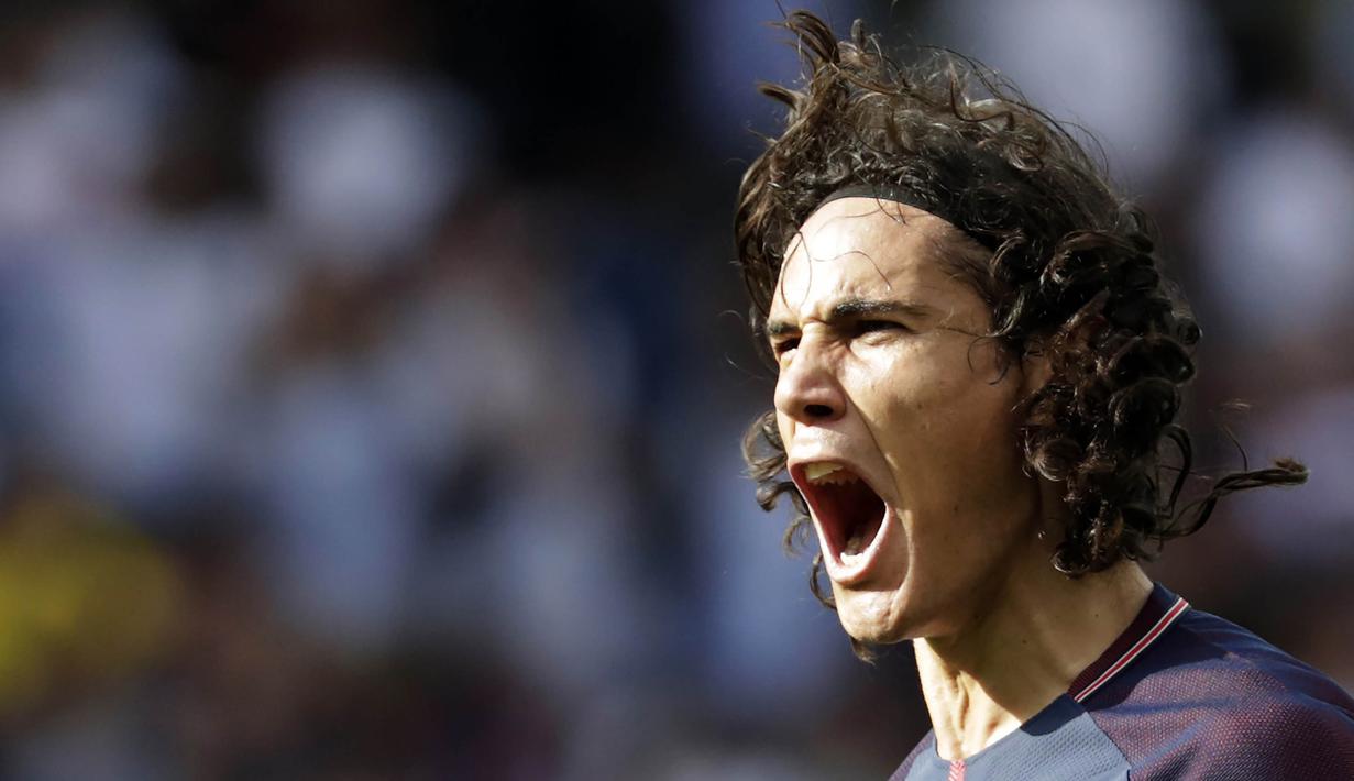 7. Edinson Cavani (Paris St Germain) - Kehadiran Neymar akan membuat dirinya semakin dimanjakan dengan umpan-umpan matang. Musim lalu meski hanya sampai 16 besar, delapan gol berhasil ditorehkannya untuk Le Parisien. (AFP/Thomas Samson)