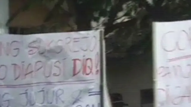 [VIDEO] Minta Jatah Raskin, Perangkat Desa Didemo