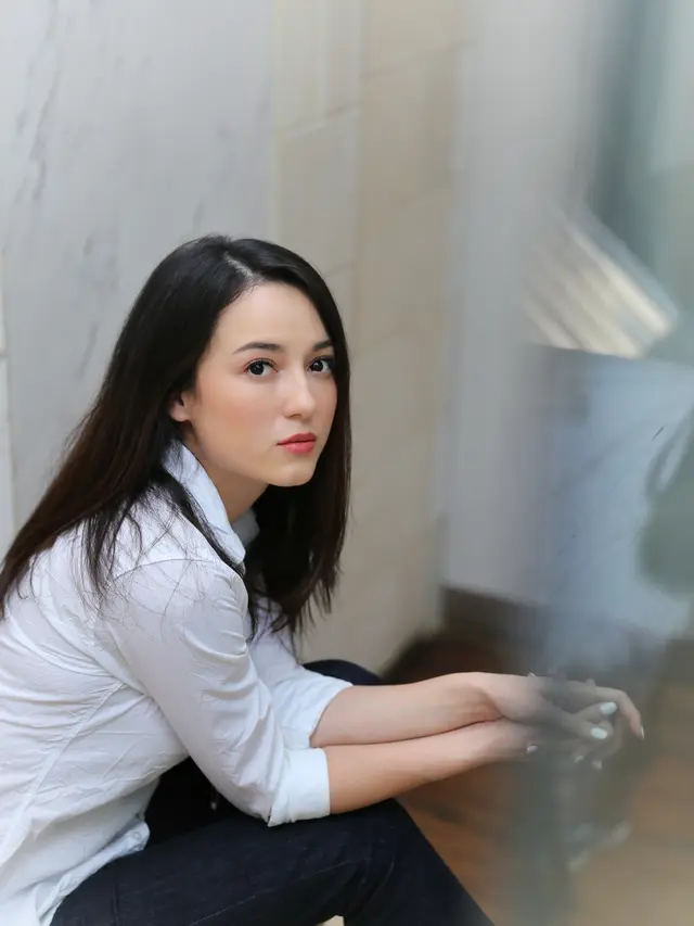 [Fimela] Julie Estelle