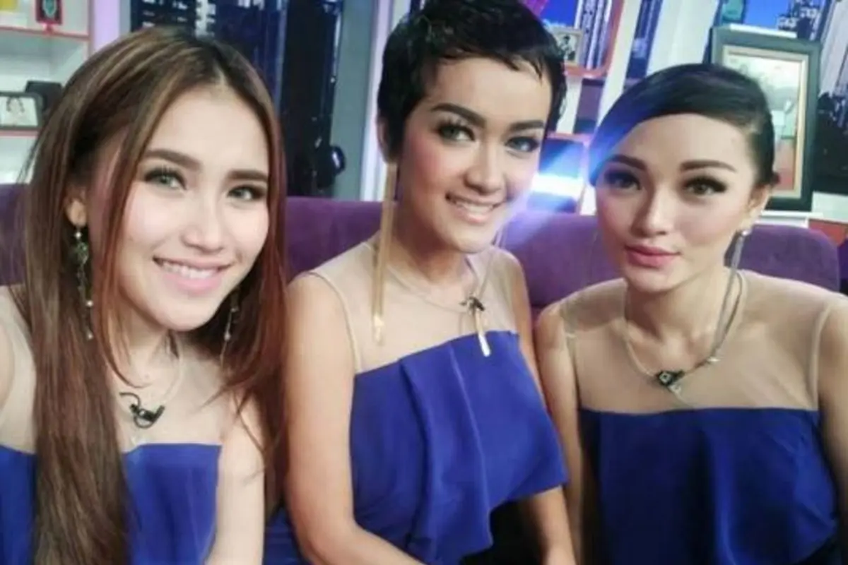 Ayu Ting Ting, Julia Perez, dan Zaskia Gotik