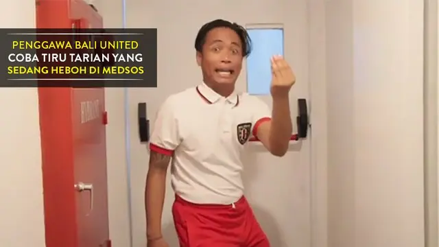 Video penggawa Bali United melakukan tarian PPAP yang dipopoulerkan oleh Piko-Taro seorang komedian asal Jepang.