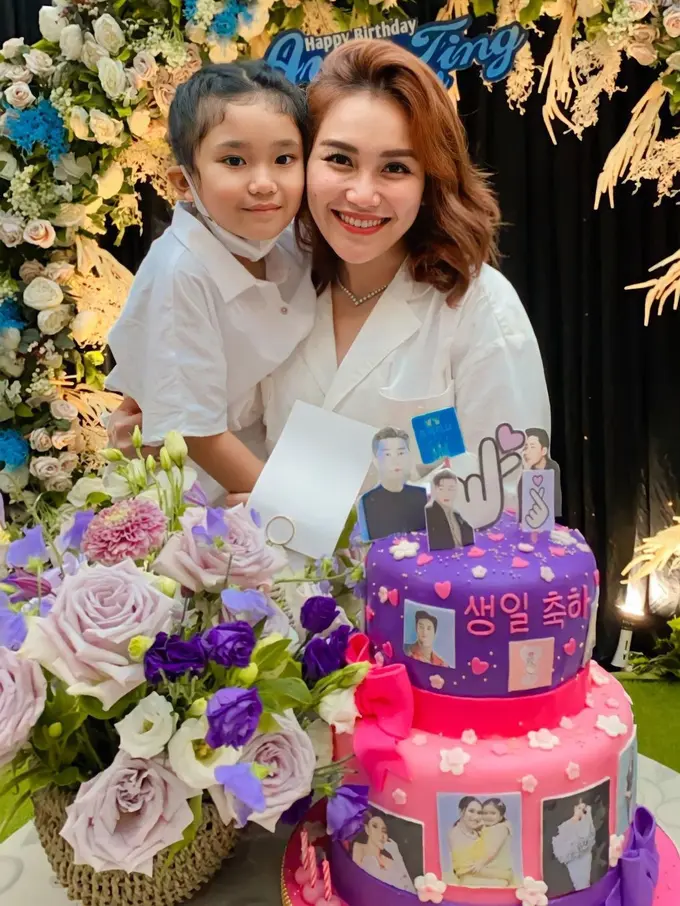 Adu Gaya Nagita Slavina dan Ayu Ting Ting dengan Kalung Berlian Senilai Rp8 Miliar