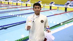 Tak hanya meraih emas, Akuatik Indonesia juga turut menyumbangkan medali perak di nomor yang sama atas nama Farel Armandio Tangkas. (Dok. PB Akuatik Indonesia)