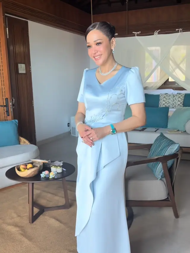 Maia Estianty El Rumi dan Syifa Hadju saat Pernikahan di Bali. [@jessiegunawanstudio]