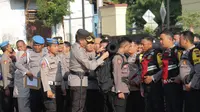 Ratusan personel gabungan diberangkatkan menuju lokasi TPS Pemilu 2024, di Pemalang. (Foto: Liputan6.com/Polres Pemalang)