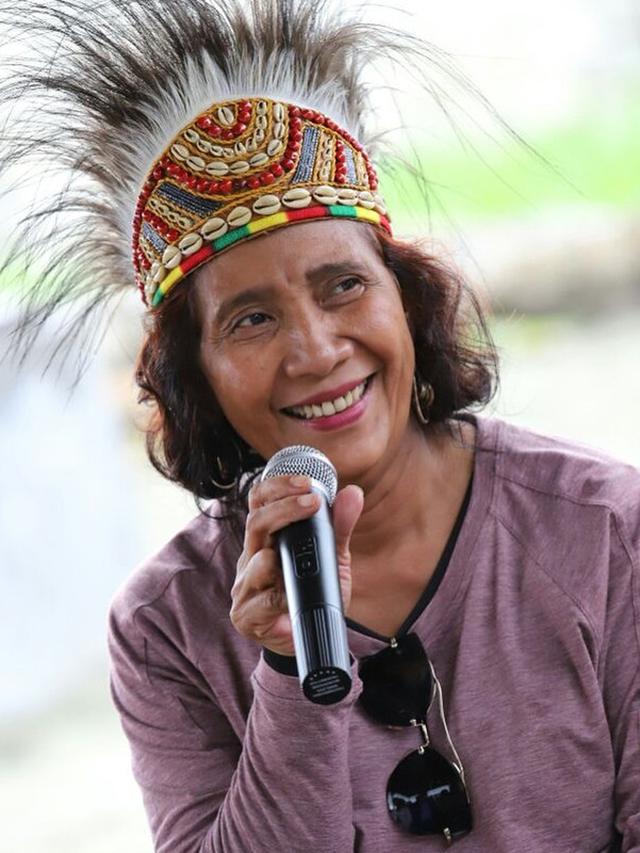 Menteri Susi dikenal dekat dengan generasi kekinian. © Instagram/susipudjiastuti115