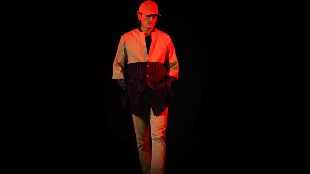 Amotsyamsurimuda Tetap Bebas Berkarya di Tengah Pandemi dengan Koleksi Busana Bernuansa 80an