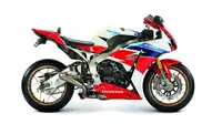 Honda CBR Fireblade hadir dalam rupa TT Special serta Black Edition.