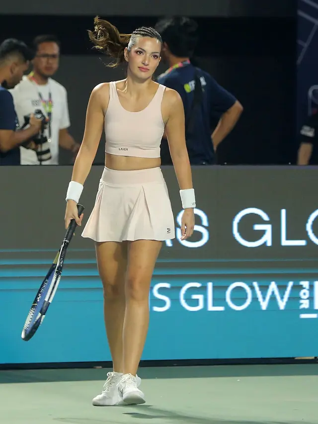 8 Adu Gaya Sporty Nia Ramadhani-Luna Maya dan Nagita Slavina-Gege Elisa di Lagi-lagi Tenis, Mana Favoritmu?