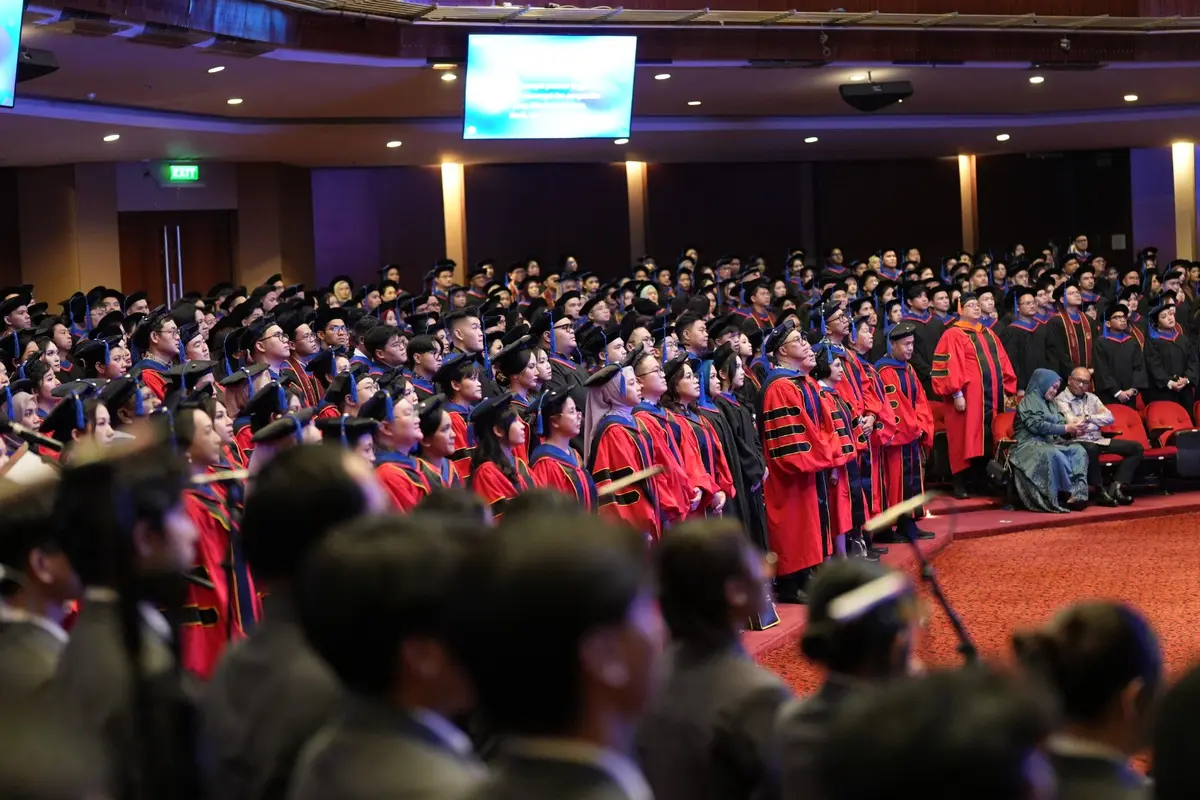 1.921 Mahasiswa UPH Diwisuda, Ada Dirjen Komdigi Raih Gelar Doktor
