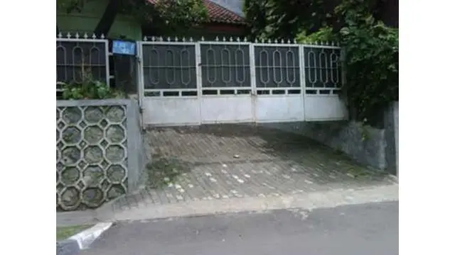 6 Bentuk Pagar Rumah Ini Nyeleneh Banget, Antimainstream