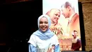 Dewi Sandra nampaknya tak tanggung- tanggung dalam bertotalitas, selain jadi pemeran utama, ia juga yang menyanyikan soundtrack Film Air Mata Surga. (Andy Masela/Bintang.com)
