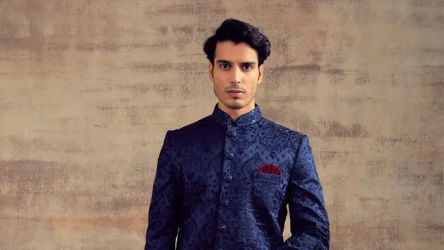 Model Baju Lebaran untuk Pria: Sherwani