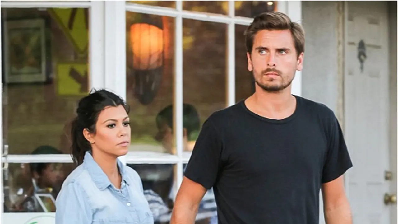 [Bintang] Kourtney Kardashian dan Scott Disick