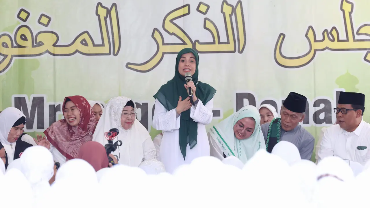 Istri calon presiden (capres) nomor urut tiga Ganjar Pranowo, Siti Atikoh Supriyanti memyebutkan, ibu-ibu akan memperoleh pahala apabila memilih sosok pemimpin baik.