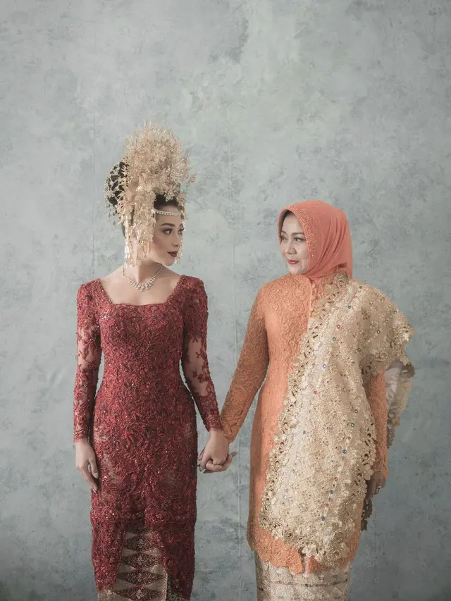 7 Potret Nikita Willy dan Ibunda yang Jarang Tersorot, Kompak Banget