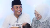 Sule dan Nathalie Holscher menggelar acara akikahan anak mereka.