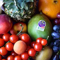 Jika ingin tetap menikmati rasa manis, pilih buah segar, madu murni, atau pemanis alami rendah kalori. Cara ini bisa menjaga selera tanpa menambah asupan gula berlebih. (Foto: ChaitanyaG/Pixabay)