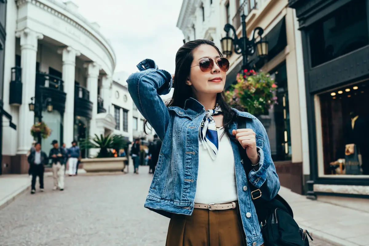 wanita juni hidup tenang