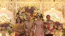 Momen bahagia presenter cantik dan Kapolda Kalimantan Selatan yang dilaksanakan secara tertutup ini dihadiri oleh beberapa tamu penting. Salah satunya adalah Wakil Gubernur DKI Jakarta Djarot Saiful Hidayat. (Andy Masela/Bintang.com)