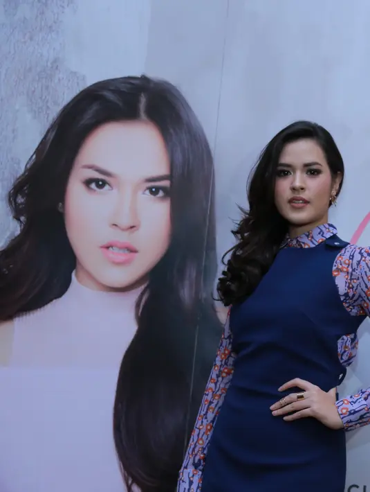 Tak hanya berbakat dalam dunia musik, solois wanita cantik seperti Raisa merilis album yang bertajuk 'Handmade'. Raisa berharap album terbarunya dapat diterima oleh penikmat musik tanah air. (Adrian Putra/Bintang.com)