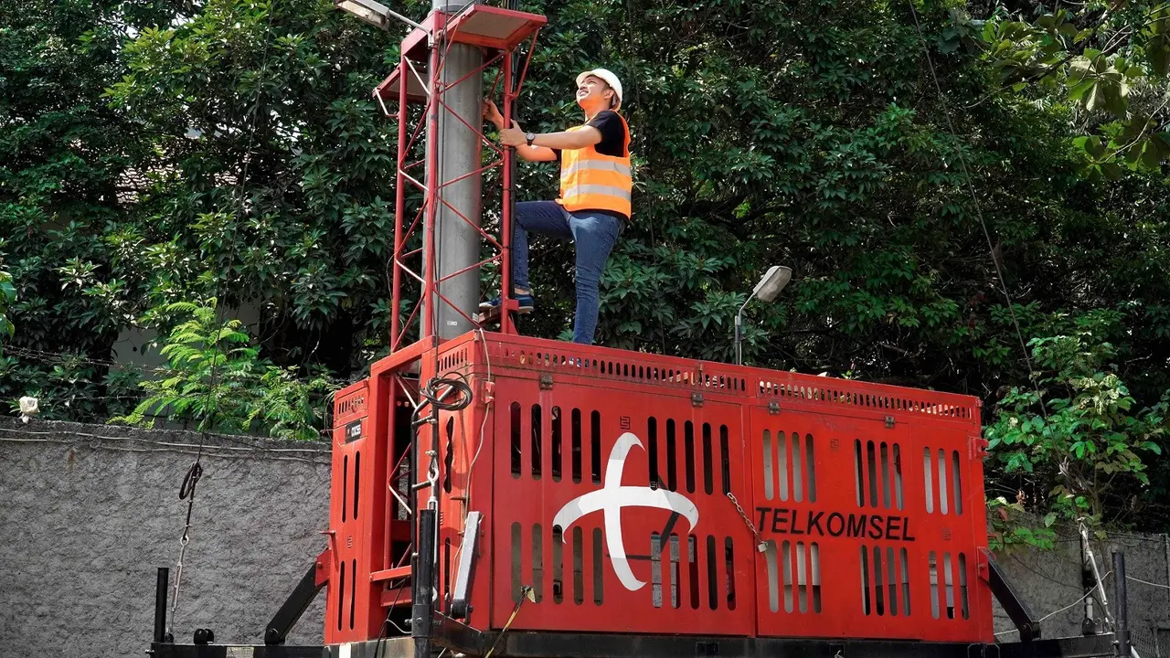 Telkomsel mempersiapkan akses jaringan dan layanan internet broadband di gelaran KTT ASEAN ke-43 di Jakarta (Telkomsel)
