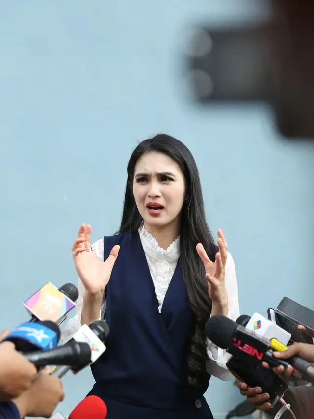 [Fimela] Sandra Dewi