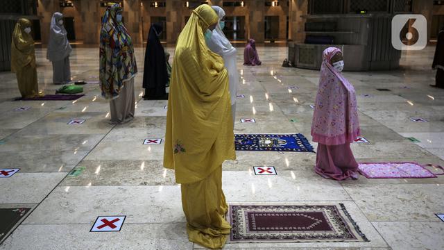 FOTO: Pelaksanaan Salat Tarawih Pertama di Masjid Istiqlal