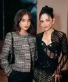 Lihat di sini tampilan kompak duo bestie Fuji An dan Erika Carlina dukung film terbaru Rachel Vennya. [@rachelvennya].