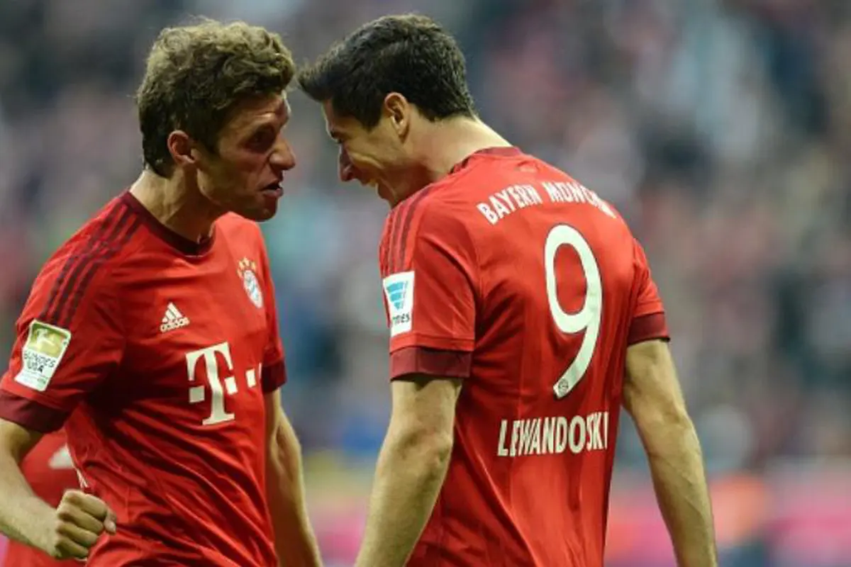 Thomas Muller - Robert Lewandowski