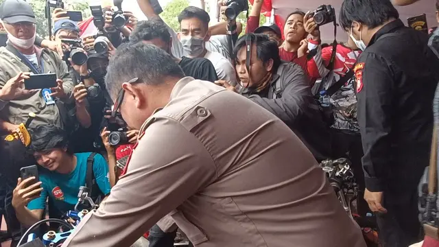 Momen Kapolda Metro Jaya Irjen Fadil Imron geber motor drag di Street Race Kemayoran