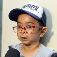 Komedian dan pemeran, Daus Mini atau nama lengkapnya Ahmad Firdaus beberapa tahun menduda. Rumah tangganya dengan Yunita diputus secara verstek di Pengadilan Agama Depok, Jawa Barat Senin (19/5/2014). (Deki Prayoga/Bintang.com)