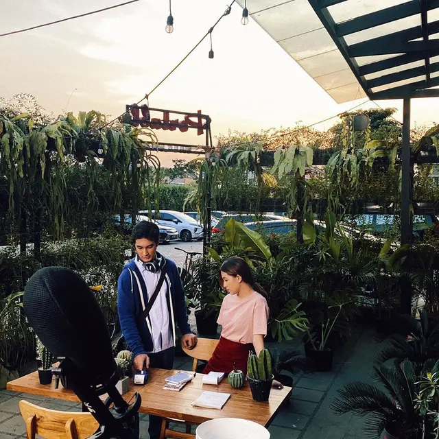 7 Potret Adhisty Zara dengan Junior Roberts yang Main Miniserie I Hear(t) You