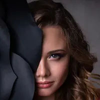 Ilustrasi kulit wajah glowing | unsplash.com/@zvandrei