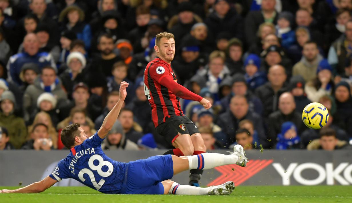 4. Ryan Fraser (Bournemouth) - Ryan Fraser tampil cemerlang bersama Bournemouth dalam dua musim terakhir. Performa impresif pemain sayap asal Skotlandia ini terus menjadi sorotan klub-klub Liga Inggris. (AFP/Olly Greenwood)