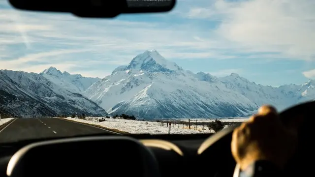 [Bintang] Kata Astrologer: Sejauh Apapun LDR, 5 Zodiak Ini Bakal Setia