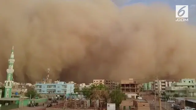 Haboob, sebutan untuk badai pasir di Sudan ini bergerak dengan kecepatan 30 - 100 km per jam.