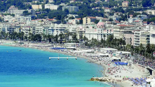 Pemandangan pantai di French Riviera. (Foto AFP)