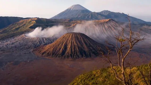 Batu dan Bromo di Jawa Timur
