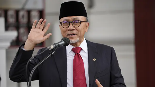 Presiden Jokowi Resmi Lantik Zulkifli Hasan Jadi Mendag dan Hadi Tjahjanto Menteri ATR/BPN