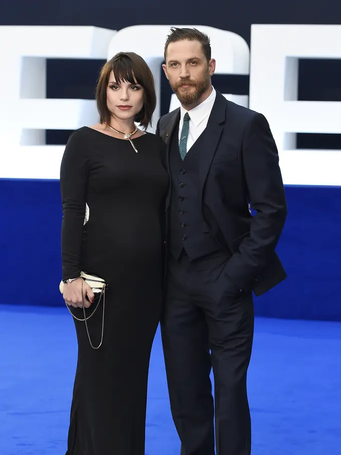 Tom Hardy dan Charlotte Riley