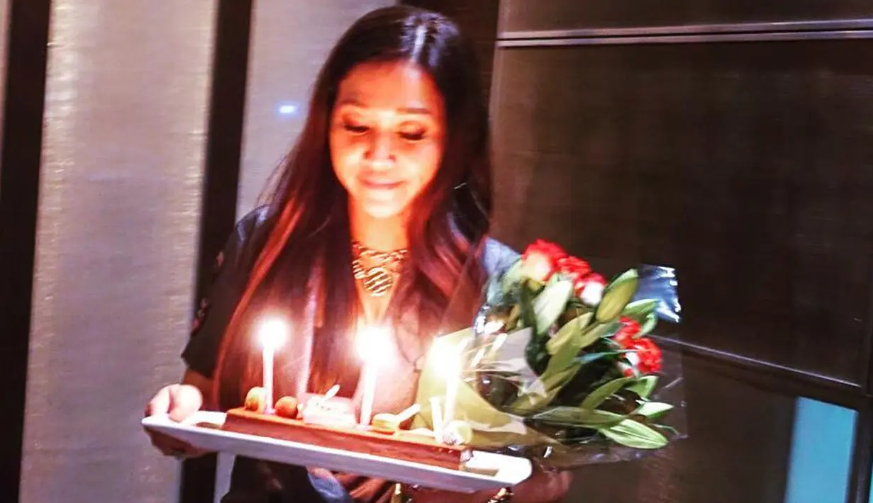 Sungguh romantis, Al menyebutkan bahwa Maia adalah sosok wanita yang paling kuat, cerdas, dan pandai, yang pernah ia kenal selama ini.  (Instagram/maiaestiantyreal)