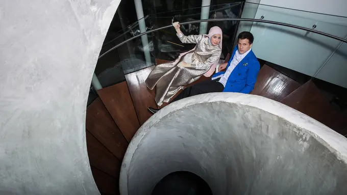 [Bintang] Risty Tagor dan Stuart Collin