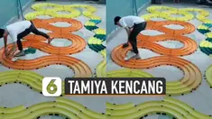 Keren, mobil tamiya ini saking kencangnya hingga nyaris tidak terlihat.
