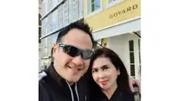 Istri Kena Stroke, Ini 6 Potret Setia Ferry Irawan Bersama Anggi Novita (sumber: Instagram.com/ferryirawanofficial)