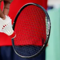 Ilustrasi bulu tangkis, badminton, raket, shuttlecock. (Photo by Saif71.com on Unsplash)