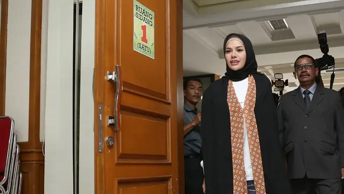 [Bintang] Nikita Mirzani